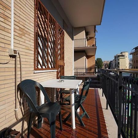 Апартаменти Big Flat Rome Metro C Екстер'єр фото